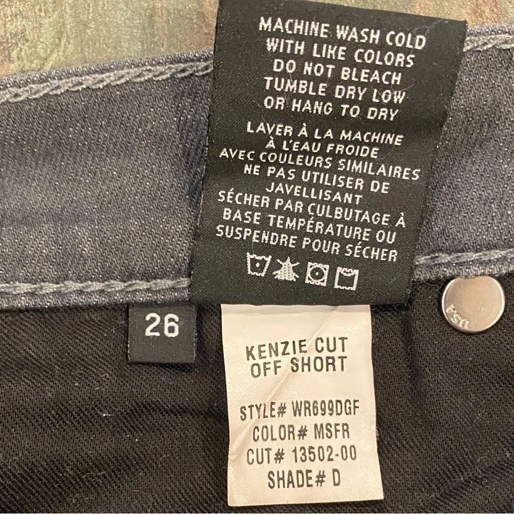 Hudson Sz 00 (26) Kenzie Denim Shorts Women’s Mid Rise Gray Stretch Cutoffs
